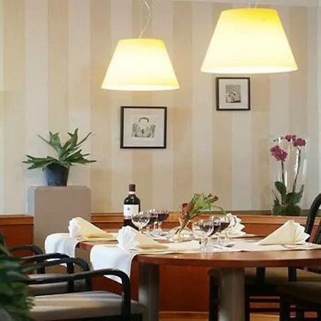 Castelnou Hotel Gent