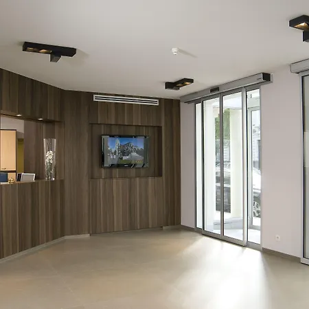 Castelnou Otel Gent