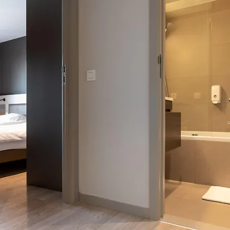 Castelnou מלון 3*