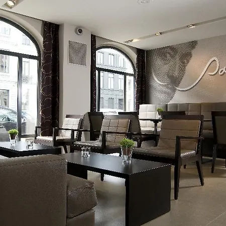 מלון Castelnou 3*