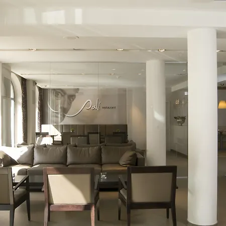 Castelnou Hotel
